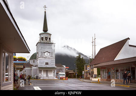 Sitka, Alaska, USA - 20. August 2017: die Kathedrale des hl. Erzengels Michael am Lincoln und matsoutoff Straßen in Sitka, Alaska. Stockfoto