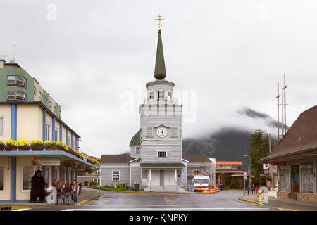 Sitka, Alaska, USA - 20. August 2017: die Kathedrale des hl. Erzengels Michael am Lincoln und matsoutoff Straßen in Sitka, Alaska. Stockfoto