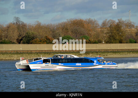 Jupiter 434 Teil der MBNA Thames Clippers Flotte Fluss bus service Auf der Themse in London. Stockfoto