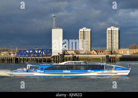 Jupiter 434 Teil der MBNA Thames Clippers Flotte Fluss bus service Auf der Themse in London. Stockfoto