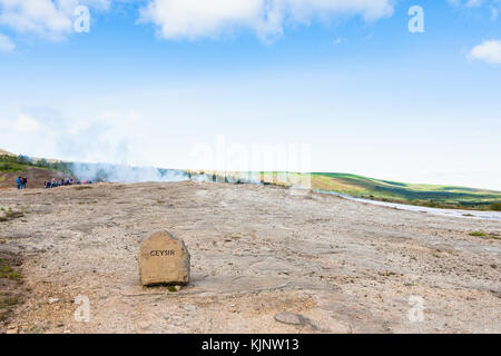 Reisen nach Island - Die geisyr (der große Geysir) im haukadalur Hot Spring Valley im Herbst Stockfoto