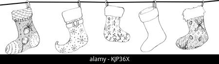 Abbildung hand gezeichnete Skizze von geprüft Weihnachten Strümpfe hängen in der Luft warten auf Santa Claus kommt in der Nacht. Stock Vektor