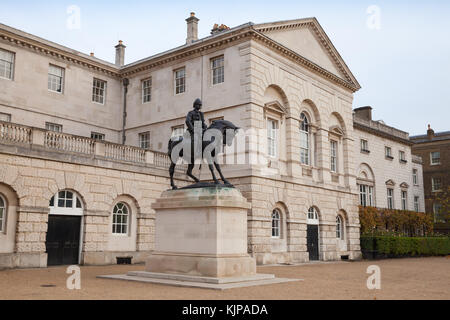 Feldmarschall Graf roberts Statue im Quadrat der Horse Guards, historischen Gebäude in der Stadt von Westminster, London Stockfoto