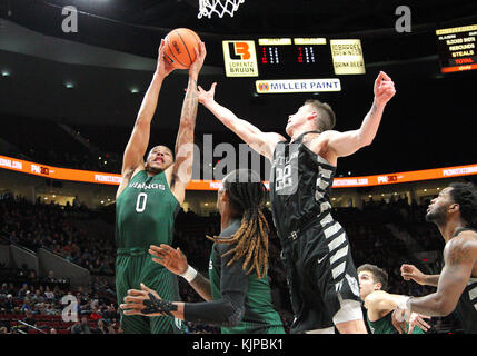 November 24, 2017: Portland State Vikings guard Bryce Canada (0) Während der PK 80 Basketball Turnier Spiel zwischen der Portland State Vikings und der Butler Bulldoggen am Moda Center, Portland, Oregon. Larry C. Lawson Stockfoto