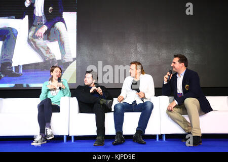 Polen, Corato, 25. November 2017: Drei Sterne von Spiel der Throne serielle Vladimir furdik, gemma Whelan und Daniel portman an der Warschauer Comic Con. © Jake ratz/alamy leben Nachrichten Stockfoto