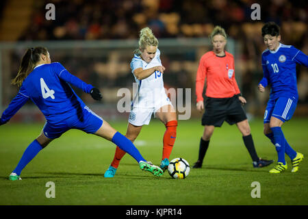 Colchester, Großbritannien. 28.. November 2017. Die Engländerin Isobel Christiansen in Aktion während der FIFA 2019 Frauen-WM-Qualifikation gegen Kasachstan am 28. November 2017 im Weston Homes Community Stadium in Colchester, England. Quelle: Georgie Kerr/Alamy Live News Stockfoto