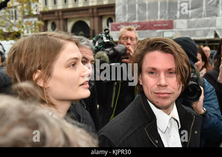 London, Vereinigtes Königreich. 29. November 2017. Lauri Liebe kommt an der Royal Courts of Justice in London für den Start eines Berufungsverfahren gegen die Auslieferung in die USA, wo er Gesichter hackng Gebühren. Credit: Peter Manning/Alamy leben Nachrichten Stockfoto