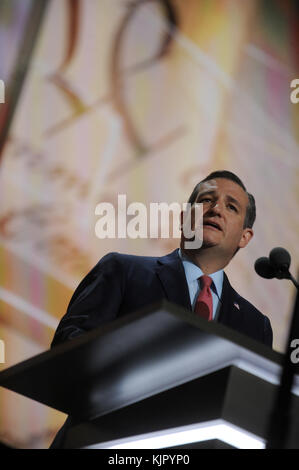 Cleveland, OH - Juli 20: ted Cruz spricht am dritten Tag der Republican National Convention am 20. Juli 2016 in der Quicken Loans Arena in Cleveland, Ohio. Geschätzte 50.000 Menschen sind in Cleveland erwartet, darunter Hunderte von prostesters und Mitglieder der Medien Menschen: ted Cruz Stockfoto