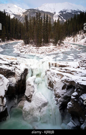 Sunwapta Wasserfälle im Nationalpark Jasper Stockfoto