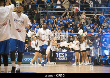 Turin, Italien. 24 Nov, 2017. Paul biligha (Italien) basketball Match: Fiba Basketball WM 2019 Qualifier. Italien gegen Rumänien. Italien gewann 75-70 an Pala ruffini in Turin, Italien, 24. November 2017. Quelle: Alberto gandolfo/Pacific Press/alamy leben Nachrichten Stockfoto