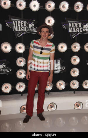 CENTURY CITY, CA - MAI 07: Drake Bell kommt am 7. Mai 2010 im Hyatt Regency Century Plaza in Century City, Kalifornien, zum 17. Jährlichen Rennen zur Erase MS Gala. Personen: Drake Bell Stockfoto