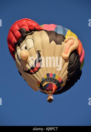 Albuquerque - Oktober 7: Spezielle Formen Heißluftballons Flug während der International Balloon Fiesta in Albuquerque nm am 7. Oktober 2016, Stockfoto