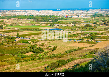 Antenne mit Panoramablick auf die Skyline von Malta von Mdina Stockfoto