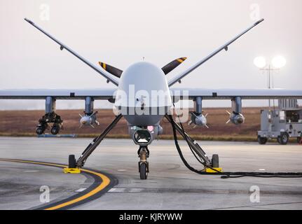 Ein US Air Force mq-9 reaper Predator b Unmanned Aerial Vehicle, bereitet von der Startbahn auf der eglin Air Force Base Herzog Feld während der Übung bekämpfen hammer November 6, 2017 in der Nähe von Hot Springs, Florida. (Foto von Ilka Cole über planetpix) Stockfoto