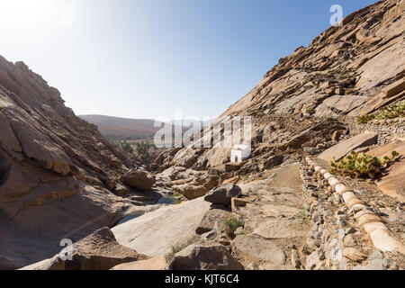 Die berühmte Kapelle Ermita de la Pena in einem Stein Tal in Fuerteventura, Spanien Stockfoto