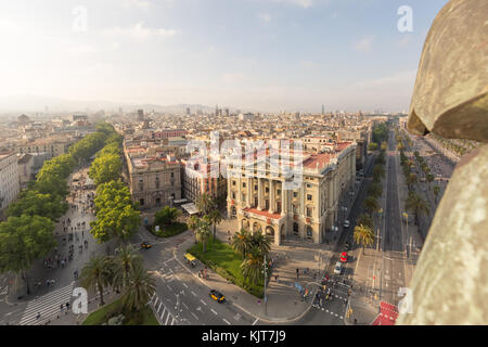 Stadtbild einschließlich La Rambla aus dem Kolumbus-denkmal in Barcelona, Spanien Stockfoto