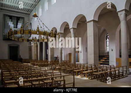 Hildesheimer Dom offiziell die Kathedrale Maria Himmelfahrt ist eine mittelalterliche Römisch-katholische Kathedrale in der Innenstadt von Hildesheim. Stockfoto