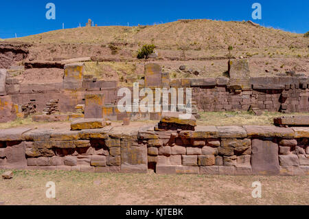 Foto im August 2017 in Tiwanaku Bolivien, Südamerika: die Ruinen von Tiwanaku. Tiwanaku ist ein PRÄKOLUMBIANISCHEN archäologischen Stätte in der westlichen Bolivien Stockfoto