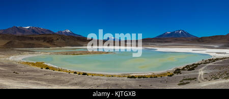 Foto im August 2017 im Altiplano Bolivien, Südamerika: Panorama Laguna Verde Altiplano Bolivien Stockfoto