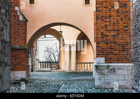 Der Innenhof von Schloss Wawel in Krakau, Polen Stockfoto