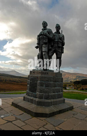 Ein Commando Memorial von drei Kommandos, wo während WW 11, viele für die Ausbildung in der Nähe von Fort William in Schottland geschickt wurden. Das Trainingslager von geöffnet wurde Stockfoto