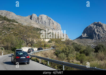 Spanien, Andalusien, Costa del Sol, Straße in der Sierra de Tejeda Stockfoto