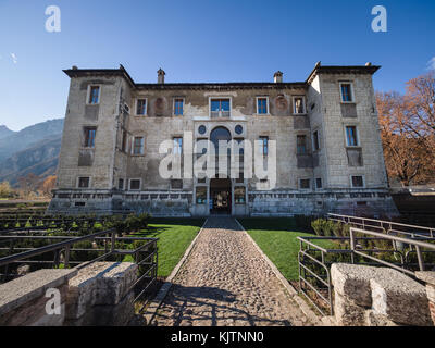 "Palazzo delle albere' ist eine Villa aus dem 16. Jahrhundert - Festung in Trient gebaut, die derzeit als eine Ausstellung Gebäude verwendet wird. Stockfoto