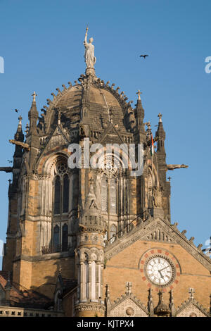 Koloniale Fassade der Bahnhof Chhatrapati Shivaji Terminus in Mumbai Stockfoto