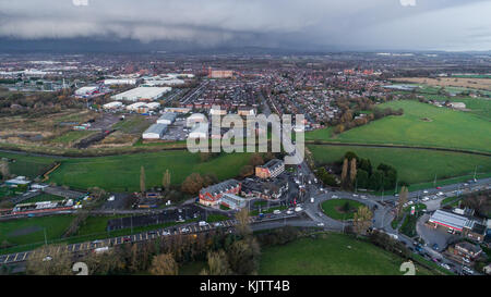 Luftaufnahme von Sporting Lodge Inns & Suites Greyhound Hotel, Warrington Road, Leigh, Greater Manchester, UK Stockfoto