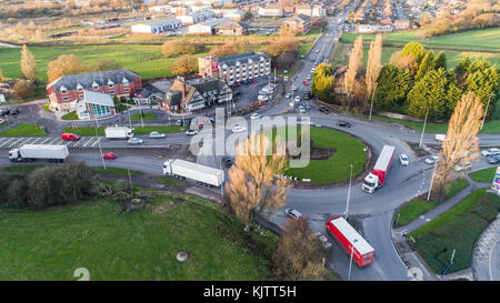 Luftaufnahme von Sporting Lodge Inns & Suites Greyhound Hotel, Warrington Road, Leigh, Greater Manchester, UK Stockfoto