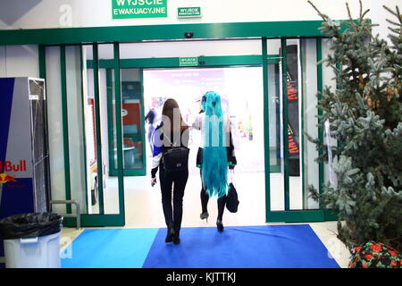 Corato, Polen. 25 Nov, 2017. zweite Warschauer Comic Con (Herbst edition) besucht von Tausenden von Popkultur Fans. Kostüme und Gaming show in den Hallen der Ausstellungsfläche von ptak. Credit: madeleine Lenz/Pacific Press/alamy leben Nachrichten Stockfoto