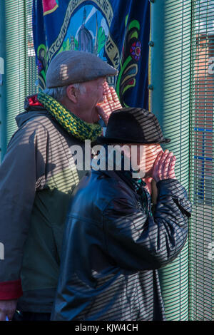 Backnang, Oxford, UK. 25. November 2017. Campsfield House Einwanderung Ausbau Center 24. Jahrestag Demonstration. Quelle: Steve Bell/Alamy leben Nachrichten Stockfoto