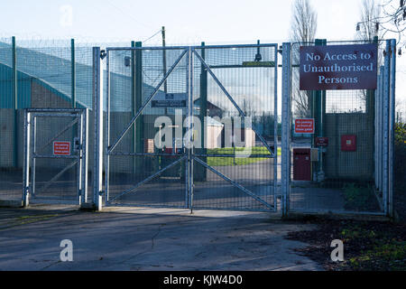 Backnang, Oxford, UK. 25. November 2017. Campsfield House Einwanderung Ausbau Center 24. Jahrestag Demonstration. Quelle: Steve Bell/Alamy leben Nachrichten Stockfoto