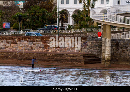 Torquay, Devon, England, Großbritannien, 26. November 2017, UK Wetter: Kühl, Start in den Tag in Torquay, mit Höhen von 9 Grad Prognose und eine Chance für die ungeraden Dusche, Kredit: James Hodgson/Alamy Leben Nachrichten. Stockfoto