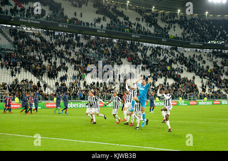 Turin, Italien. 26 Nov, 2017. Während der Serie ein Fußballspiel zwischen Juventus Turin und dem FC Crotone bei Allianz Stadion am 26. November 2017 in Turin, Italien. Credit: Antonio polia/alamy leben Nachrichten Stockfoto