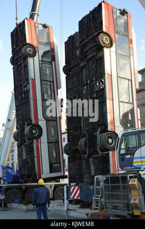 Berlin, Deutschland. 27 Nov, 2017. Deinstallation des umstrittenen Anti-Terror-Krieg Denkmal unterwegs an der Berlin Brandenburger Tor Quelle: markku Rainer peltonen/alamy leben Nachrichten Stockfoto