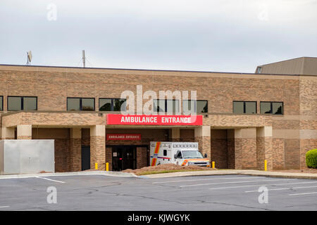 Eingang des Notarztwagens im Außenbereich des Krankenhauses, Montgomery Alabama USA. Stockfoto