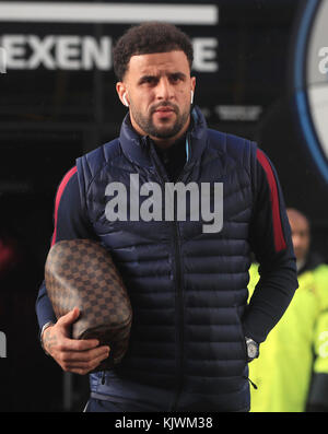 Kyle Walker von Manchester City kommt vor dem Premier League-Spiel im John Smith's Stadium in Huddersfield an. Stockfoto