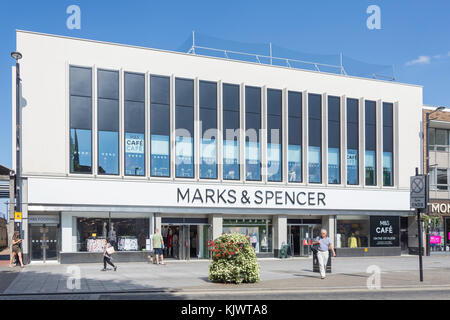 Marks & Spencer Department Store, High Street, Brentwood, Essex, England, Vereinigtes Königreich Stockfoto