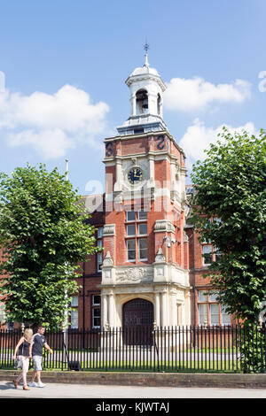 Uhrturm, Brentwood School, Armbänder Road, Brentwood, Essex, England, Vereinigtes Königreich Stockfoto