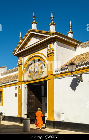 Mudejar Stil Äußere des Palacio de Las Dueñas, Palast der Herzöge von Alba, Sevilla, Andalusien, Spanien Stockfoto