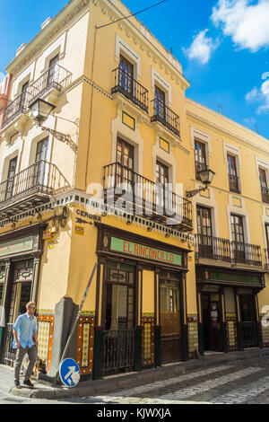 Die Außenseite des El Rinconcillo Tapas Bar, Calle Mallorca, Sevilla, Andalusien, Spanien Stockfoto
