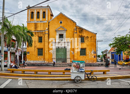 Die Kirche der Heiligen Dreifaltigkeit oder Iglesia de la Santísima Trinidad Getsemani, Cartagena de Indias, Kolumbien, Südamerika Stockfoto