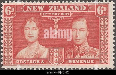 Dieser 1937 erschienene Stempel trägt *Timbre NZ Avenement*, einen wichtigen Moment in der neuseeländischen Postgeschichte, der durch die für diese Zeit spezifische Gestaltung und Bezeichnung gekennzeichnet ist. Stockfoto