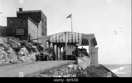 Rosh Hanikra. Britische Grenzposten an der Küste. Nördlichen Bezirk Polizei. RAS el Nakoura Außenposten. etwa 1920 bis 1933. matpc.00222.A Stockfoto