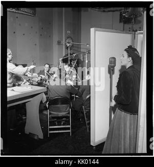 (Porträt von Lena Horne und Lennie Hayton, New York, N.Y., zwischen 1946 und 1948) (LOC) (5020400524) Stockfoto