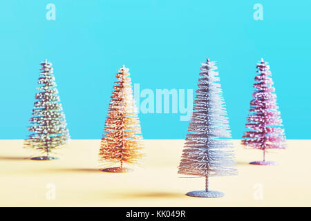 Retro getönten Miniatur Weihnachtsbäume, geringe Tiefenschärfe. Stockfoto