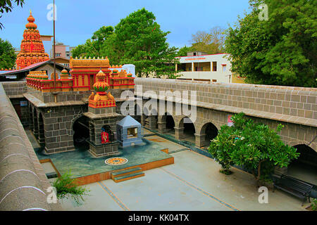 Innenansicht von Vitthal Mandir mit Lord Ganesha, Vithalwadi Wadi, Prati Pandharpur, Pune Stockfoto