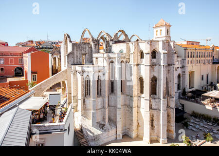 Blick auf das Kloster Unserer Lieben Frau vom Berg Karmel in Lissabon, Portugal Stockfoto