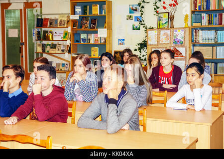 Schüler im Klassenzimmer während der Lektion Stockfoto